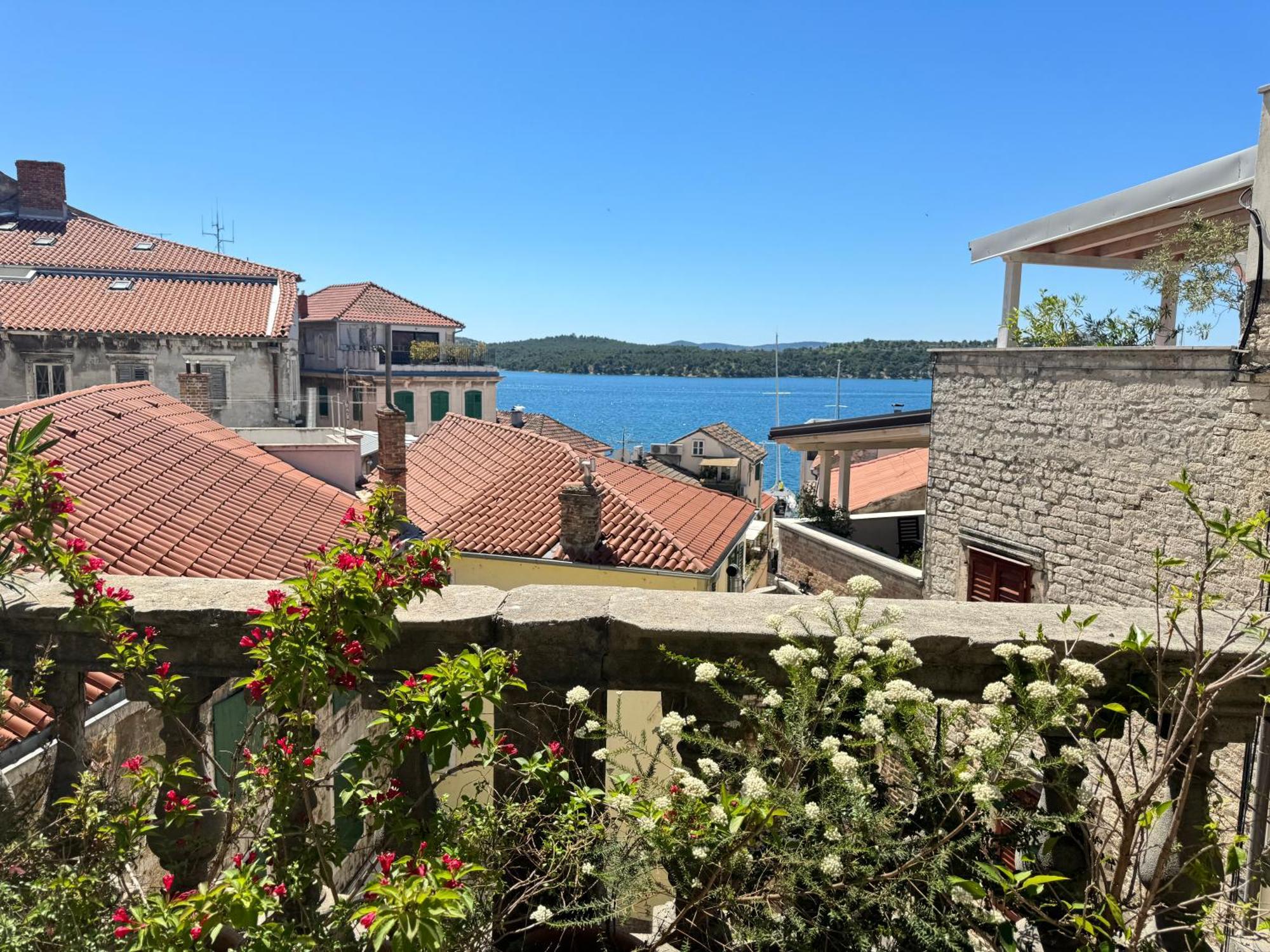 Grand Terrace Suite Σίμπενικ Εξωτερικό φωτογραφία